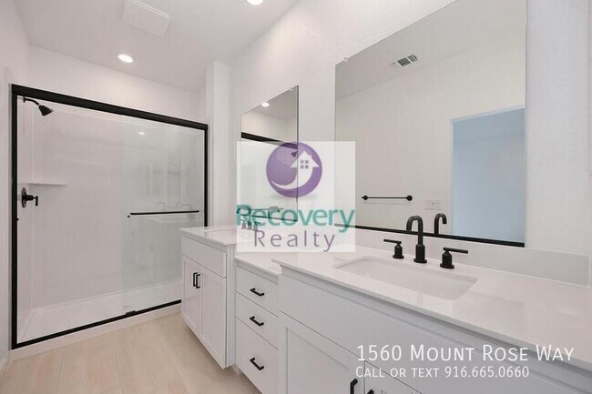 Building Photo - 1560 Mount Rose Ln