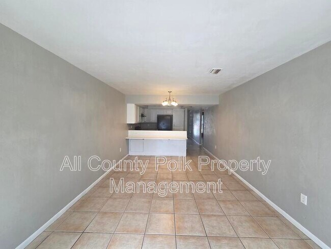 Building Photo - 709 Pineville Ln