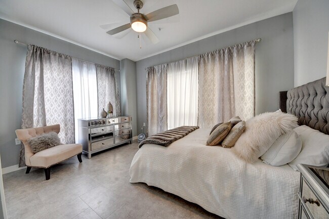 Building Photo - The Metropolitan - Floors 1-3