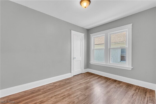 Building Photo - 3309 Desota Ave