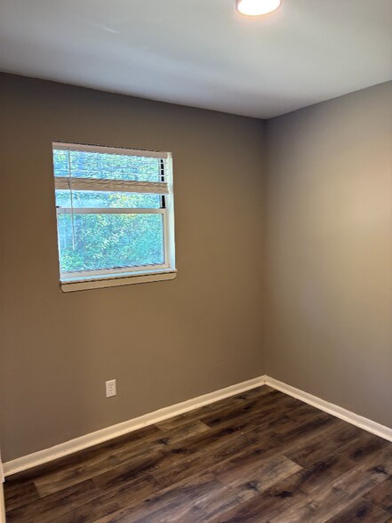 Building Photo - 14 Joan Dr