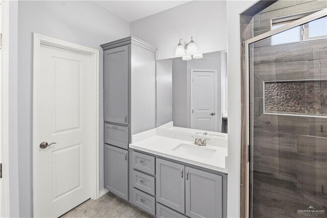 Building Photo - 24 Quietud St