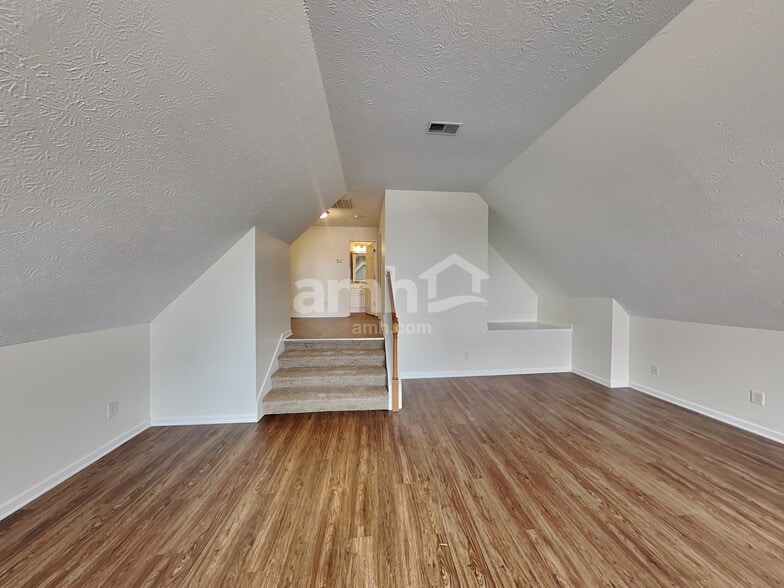 Building Photo - 441 Remington Ave