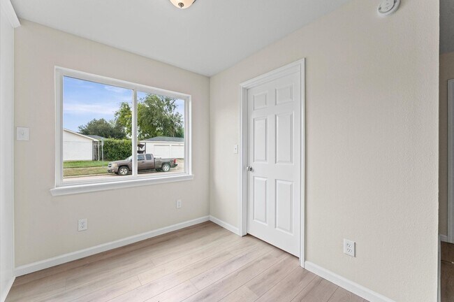 Building Photo - 7303 Augustine Dr