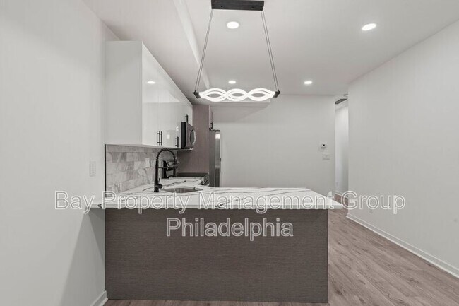 Building Photo - 1823 N Van Pelt St
