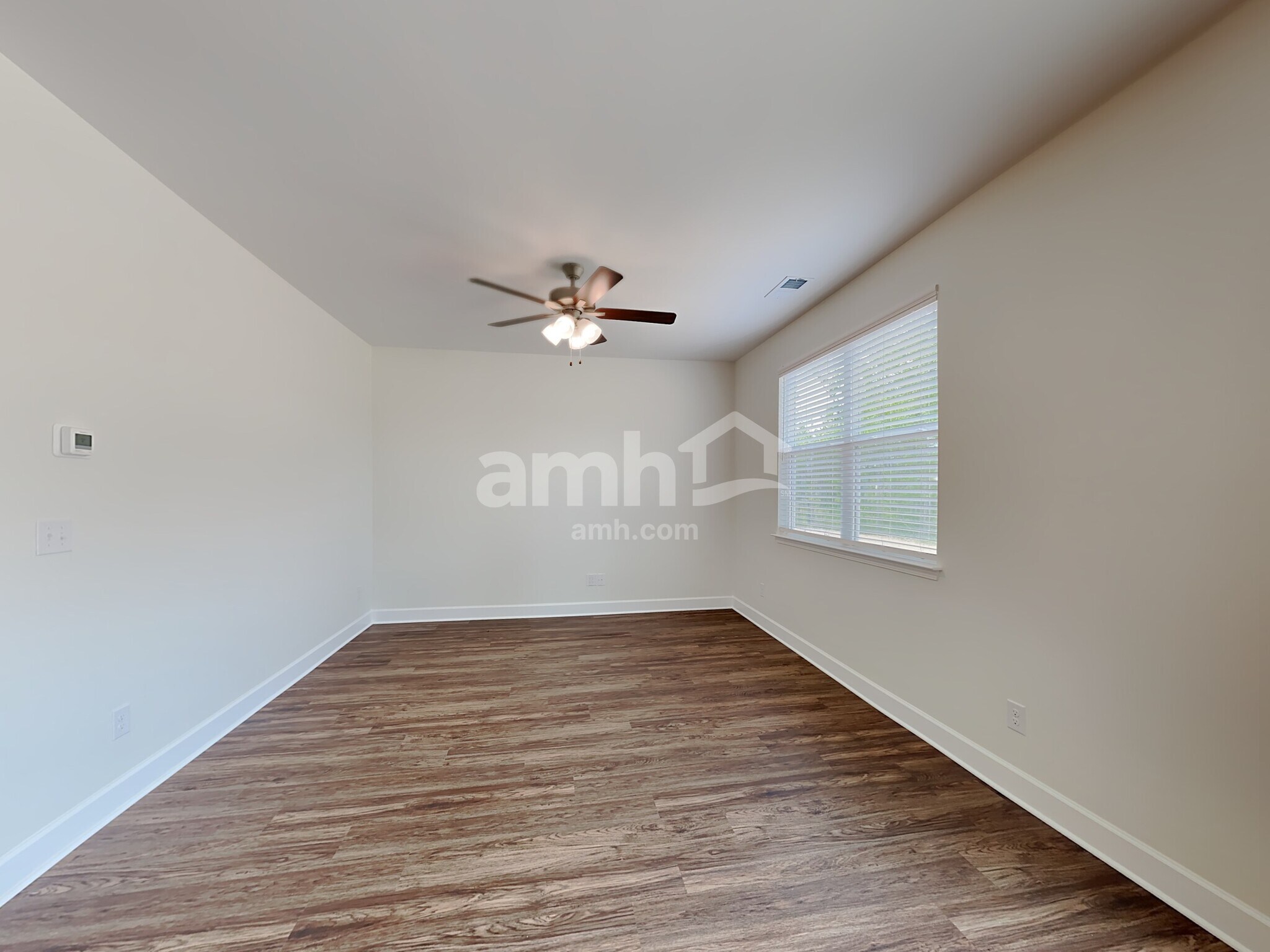 Building Photo - 5827 Zurich Rd