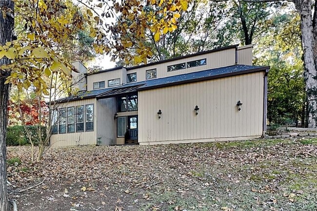 Primary Photo - 355 Elbe Dr