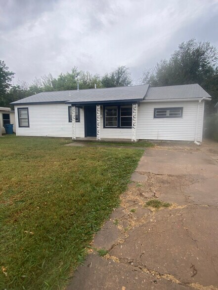 Primary Photo - 2119 Pearson Dr