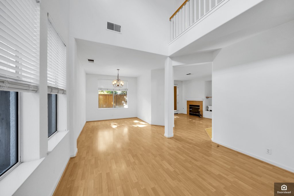 Building Photo - 1776 Wayne Cir