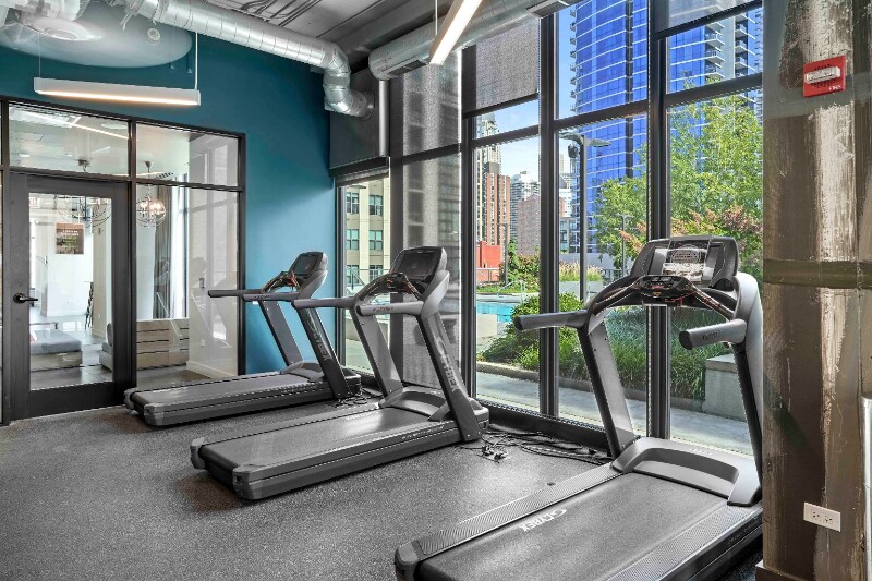 Building Photo - 158 W Superior St