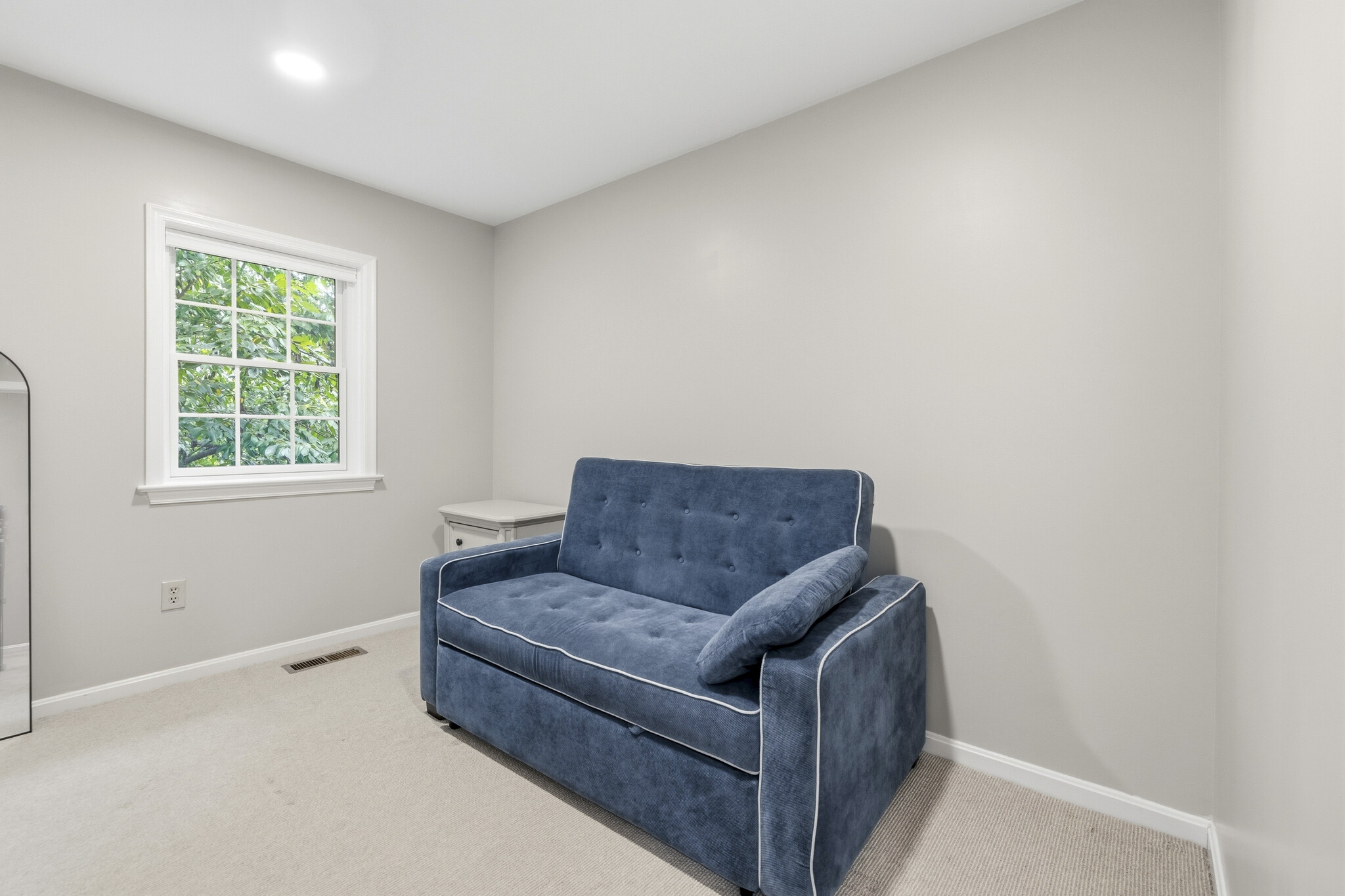 2nd bedroom - 4880 Chevy Chase Dr