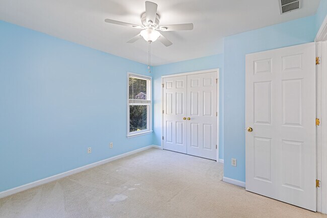 Building Photo - 1940 Bentbrooke Trail