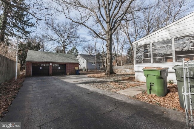 Building Photo - 23 Sunset Rd