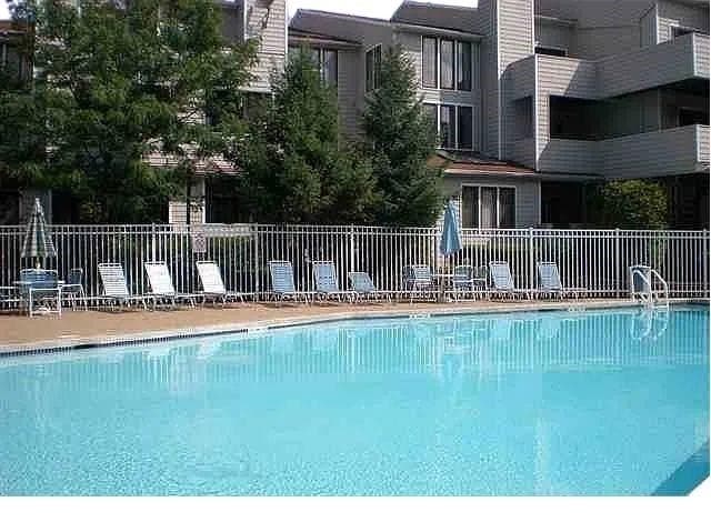 Building Photo - 702 Mainsail Ln