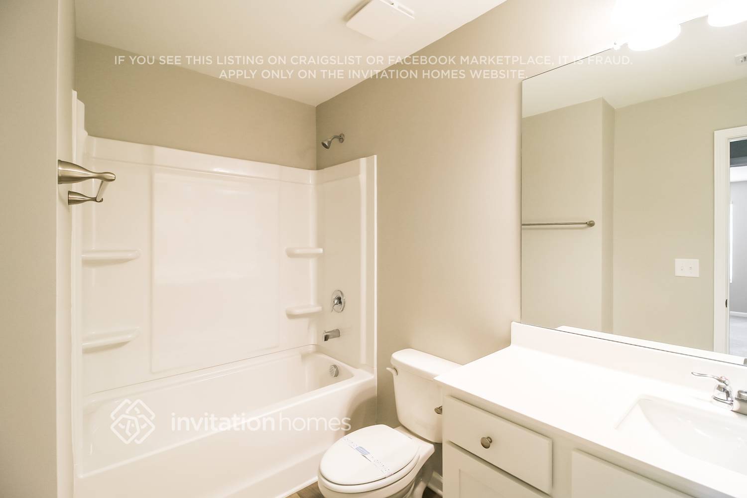 Building Photo - 2097 Boxwood Cir