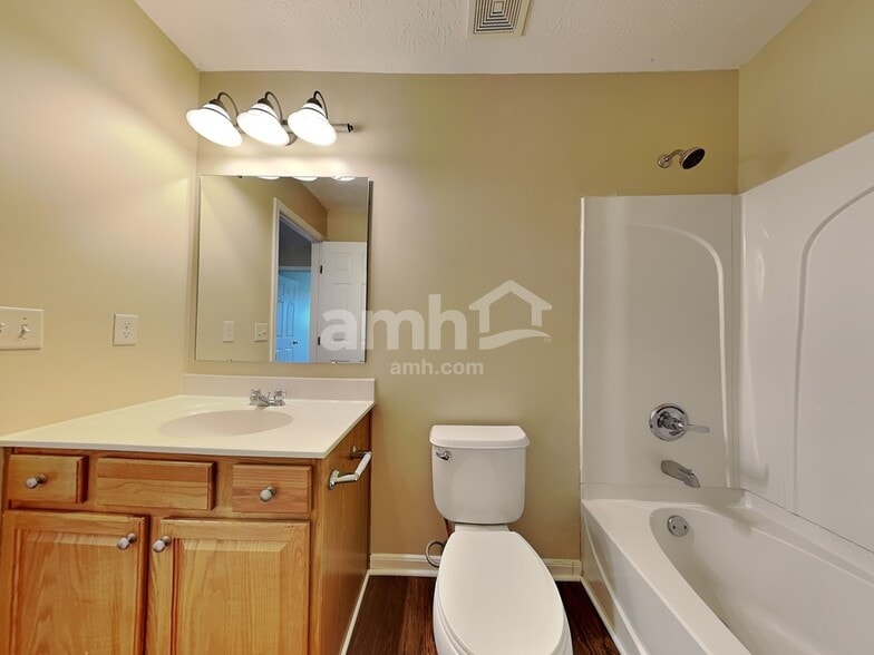 Building Photo - 1231 Edgebrook Ct