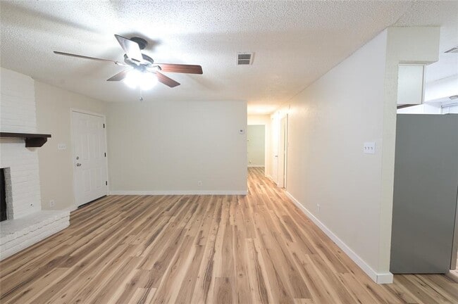 Building Photo - 1200 Matthews Ln