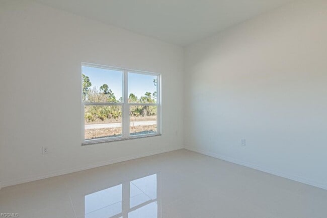 Building Photo - BRAND NEW CONSTRUCTION -SINGLE FAMILY 2/2/1