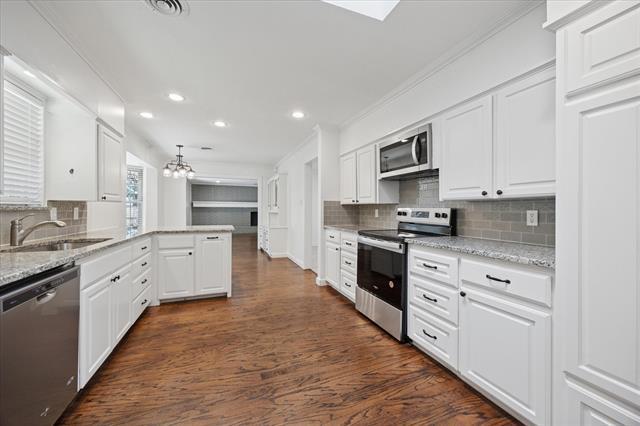 Building Photo - 3211 Darby Ln