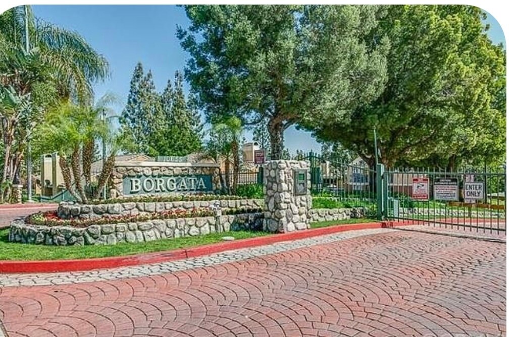 Building Photo - 10655 Lemon Ave