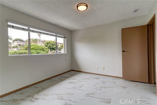 Building Photo - 2910 S Peck Ave