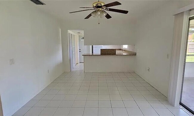 Building Photo - 420 Green Arbor Dr