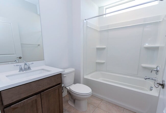 Building Photo - SINGLE STORY HOME IN GATED DEL WEBB AT LAK...