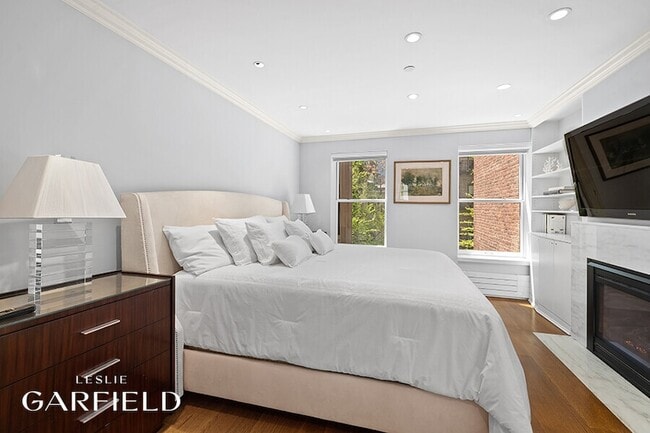 Building Photo - 320 E 55th St