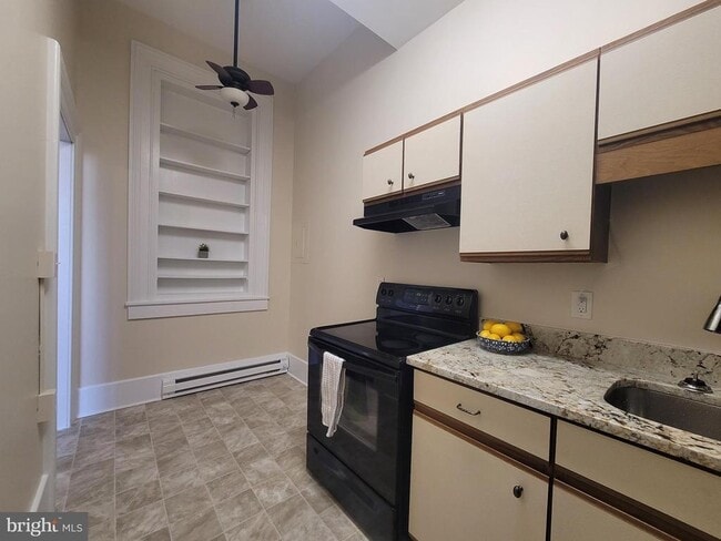 Building Photo - 447 N Loudoun St