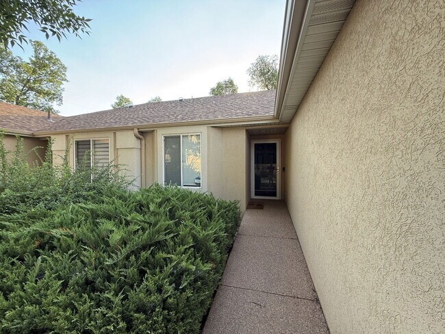Building Photo - 2114 Water Blossom Ln