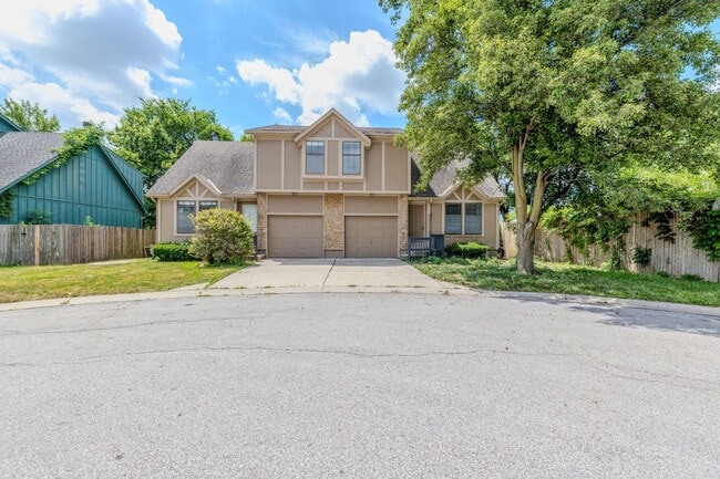 Primary Photo - 6811 W 149th Terrace