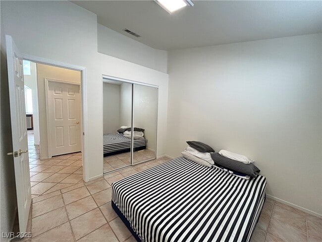 Building Photo - 9757 Derbyhill Cir
