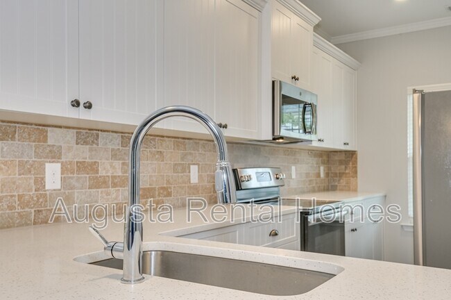 Building Photo - 5352 Nikki Way