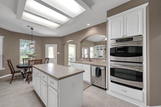 Building Photo - 4774 W Fork Blvd