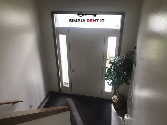 Building Photo - 2 Bedroom With Off-Street Parking in Nevada, IA