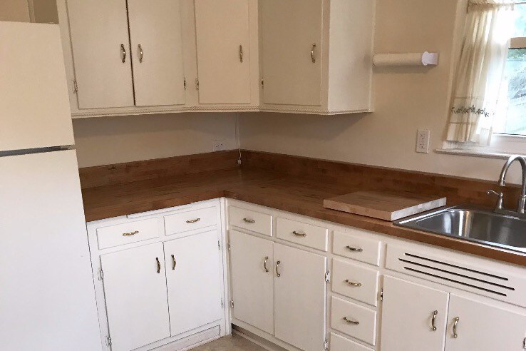 kitchen - 2123 Hillside Ter
