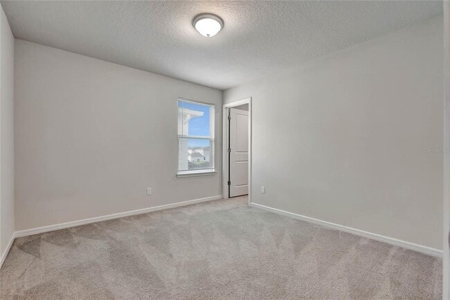 Building Photo - 1917 Summer Serenity Dr