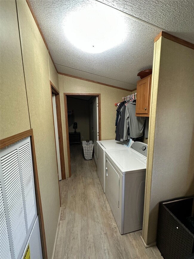 Building Photo - 999 FM 1774