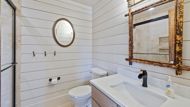 Building Photo - 858 Debordieu Blvd