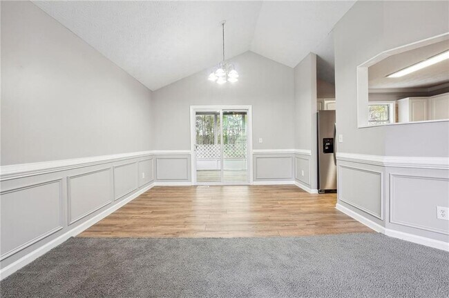 Building Photo - 805 Grindstone Pl SW