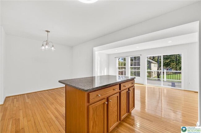 Building Photo - 4596 Jasmine Dr