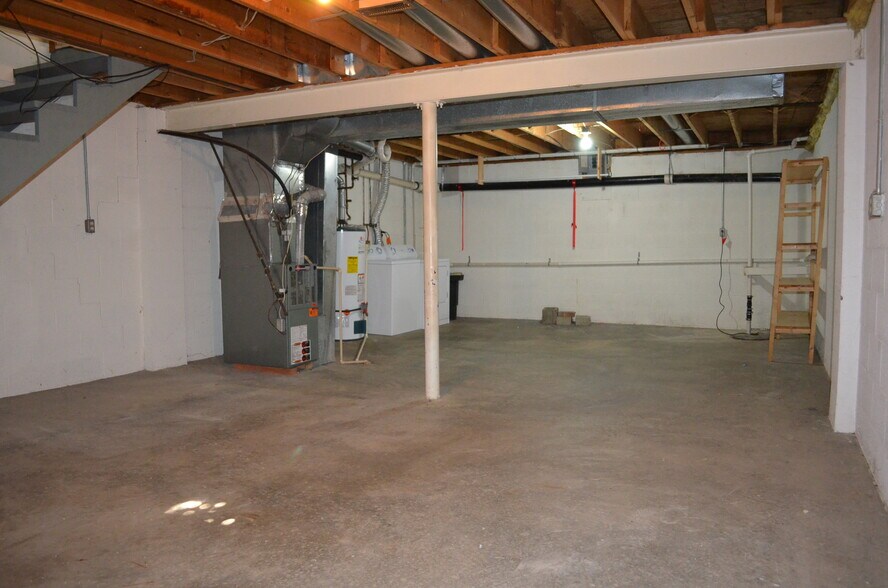 Building Photo - 6300 Ervin Rd