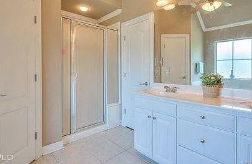 Building Photo - 302 Haguewood Cir