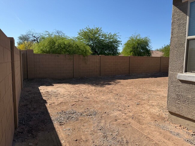 Building Photo - 1673 N St Francis Pl