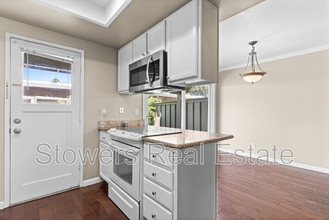 Building Photo - 2899 Fountainhead Dr