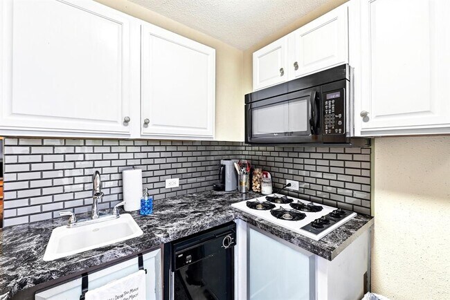Building Photo - 1212 Guadalupe St