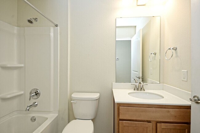 Building Photo - 213 Paint Creek Ln