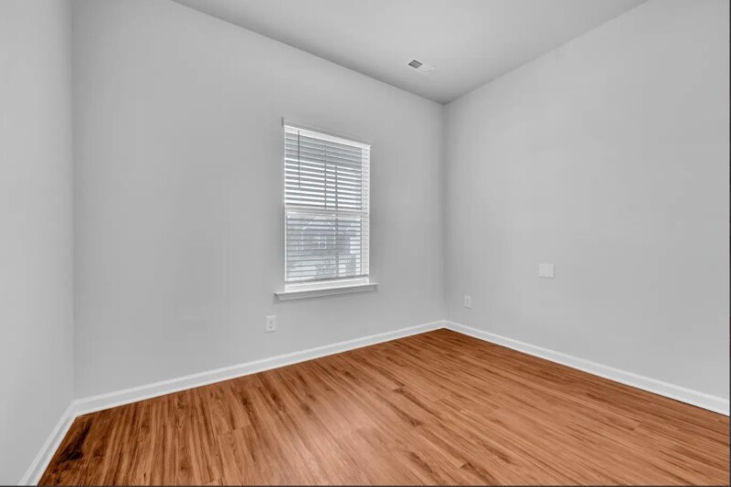 Building Photo - 13905 Hickory Brk Rd