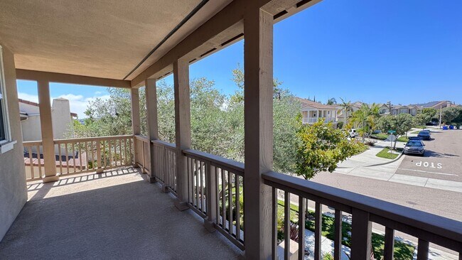 Building Photo - Luxury 4 Bedroom Home in La Costa Greens