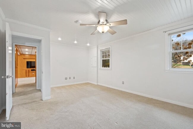 Building Photo - 1302 Squire Ln